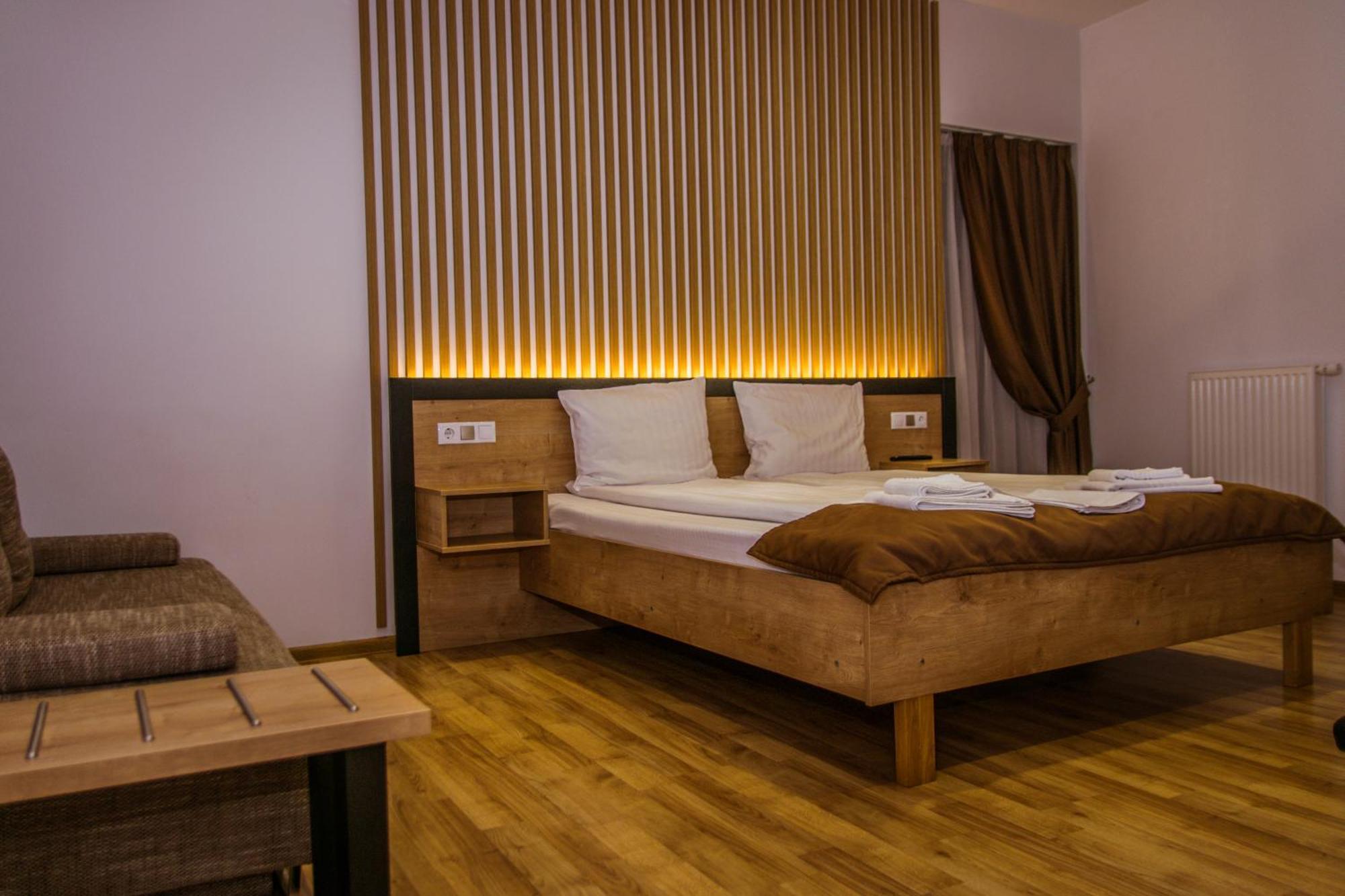 4rooms